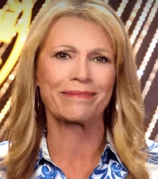 Vanna White bids an emotional farewell to Pat Sajak ahead of his final show