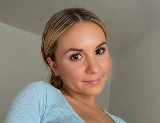 THIS IS VERY IMPORTANT! MEN WHO SXCK HER! SEE MORE