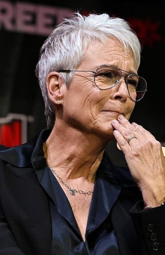 Jamie Lee Curtis Devastated By Heartbreaking Loss Of A Beautiful Soul!