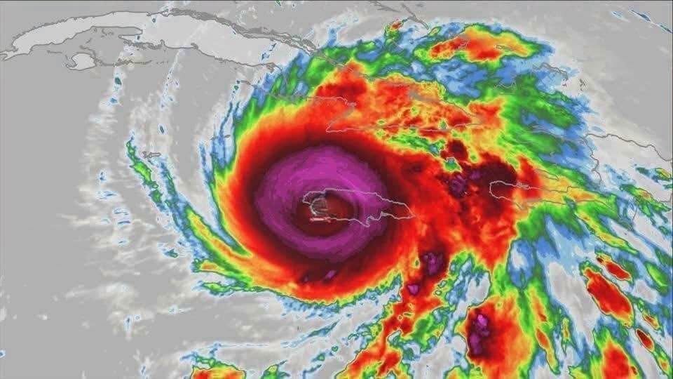 TERROR IN THE SKY: Massive Category 5 Hurricane Rapidly Intensifies Toward Coastline as Chaos Erupts Nationwide