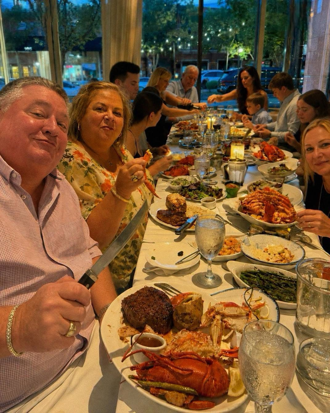 The Dinner Bill From Hell: My Husband’s Family Thought I Was Their Personal ATM—Until I Dropped This Bombshell
