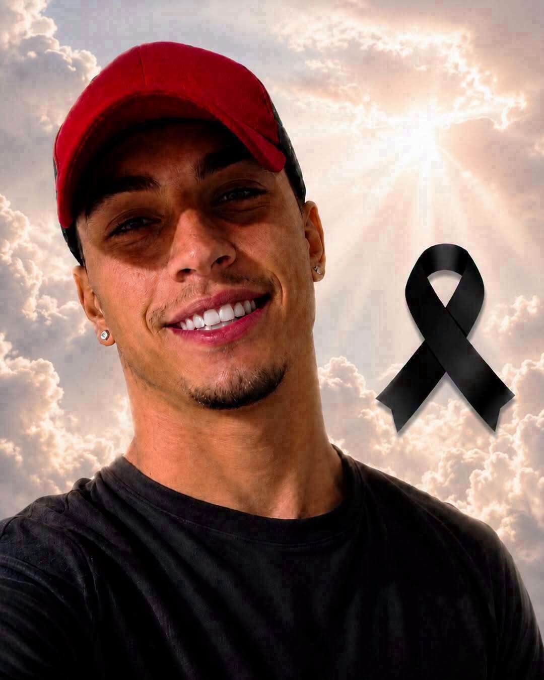May God comfort the whole family, he was found de.αd inside the R…